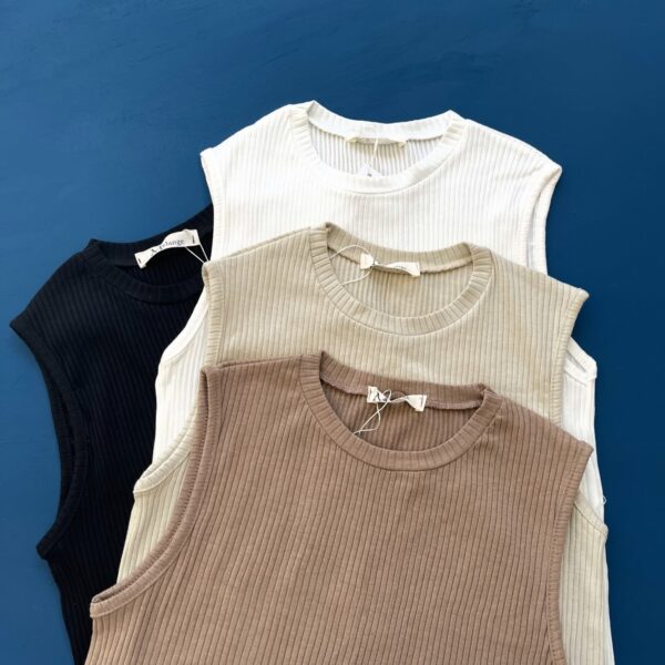 تاپ یقه گرد